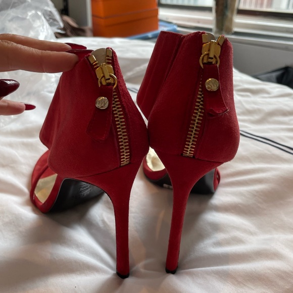 Stuart Weitzman Red Suede Heels Brand New 9 1/2 - Picture 4 of 5